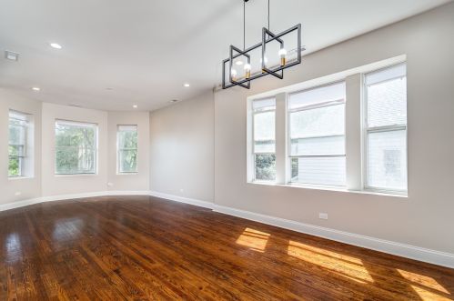 7616 Dante Ave, Chicago IL  60619-2720 exterior