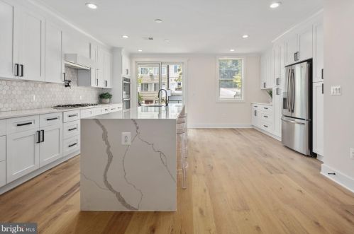 407 Decatur St, Washington DC  20011-4744 exterior