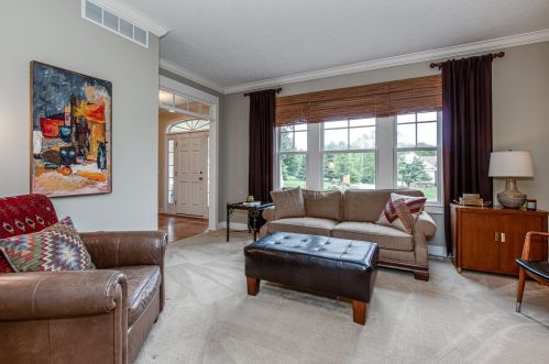 4424 Whitewood Farms Dr, Grand Rapids MI 49525-3487 exterior