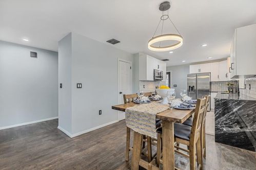 123 Clover St, Windsor CT 06095-3707 exterior