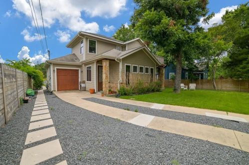 1803 18th St, Austin, TX 78702-1225