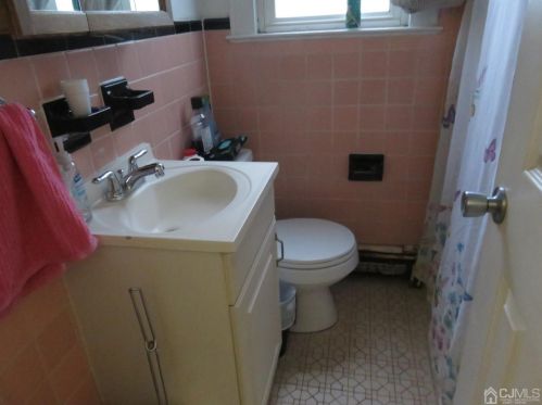 194 High St, Perth Amboy NJ 08861-3504 exterior