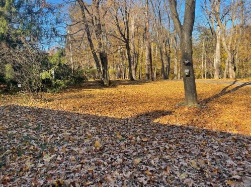 15 Needle Ln, Poughkeepsie NY 12603-4814 exterior