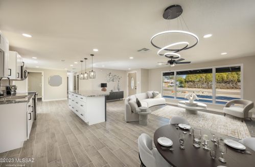 2520 Calle Cordova, Tucson AZ  85710-5732 exterior