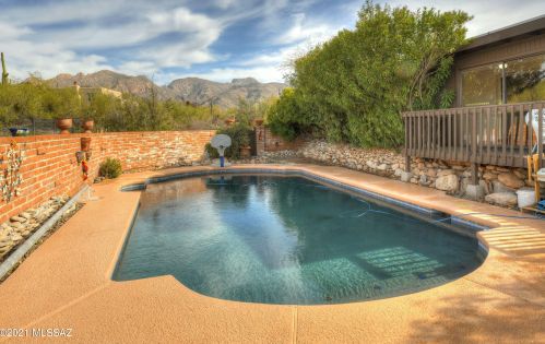 6541 Camino Katrina, Tucson AZ 85718-2023 exterior