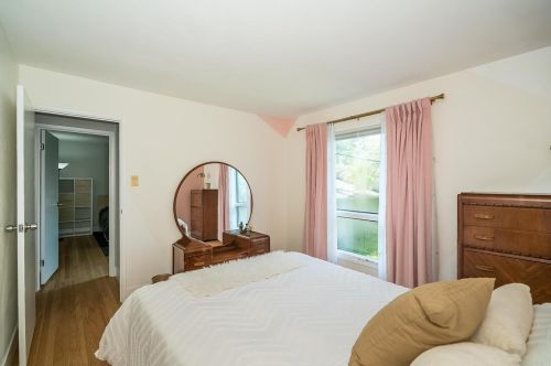 957 Flair Ct, Saint Louis MO 63146-5015 exterior