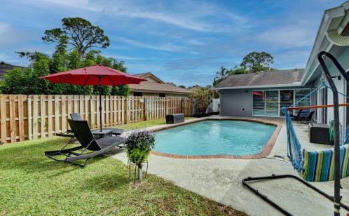 1499 17 St, Boca Raton FL 33486-6504 exterior