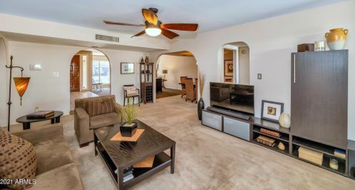 9218 33 Way, Phoenix AZ 85028-4907 exterior