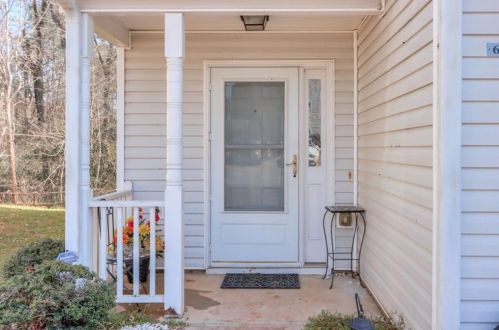 6492 Wellington Chase Ct, Lithonia, GA 30058-6488