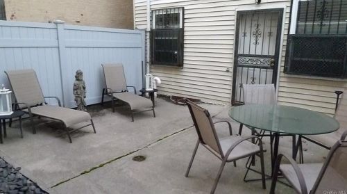 652 Crotona Park, Bronx NY 10460-4824 exterior