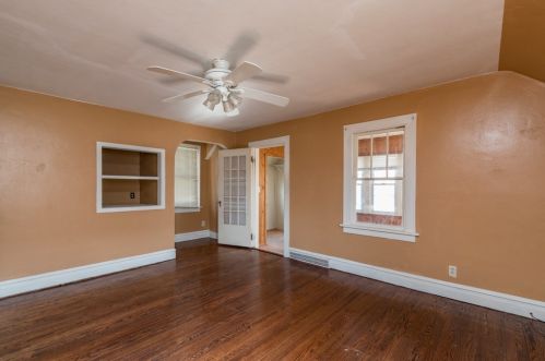 1112 Hickory St, Waukegan IL 60085-1937 exterior