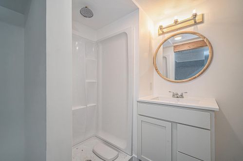 1650 Derbyshire St, Grand Rapids MI 49508-2524 exterior