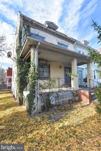 1138 7 St, Washington DC 20002-3652 exterior