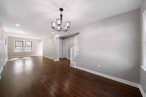 5548 Kilbourn Ave, Chicago IL  60629-4808 exterior