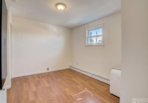 379 Barclay St, Perth Amboy NJ 08861-3128 exterior