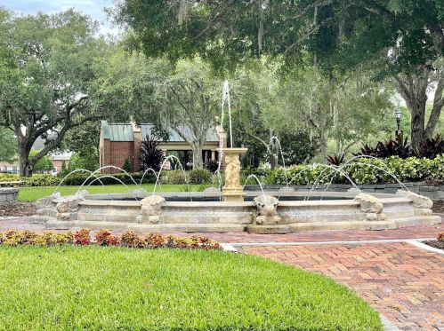 11538 Fountainhead Dr, Tampa FL 33626-3321 exterior