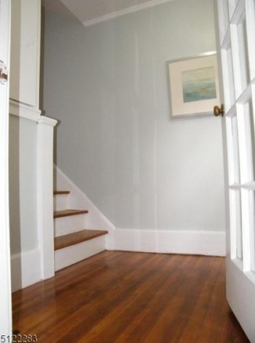 9 Laurel Pl, Montclair, NJ 07043-1501