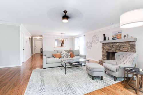 8895 Carroll Mnr Dr, Atlanta GA 30350-2013 exterior