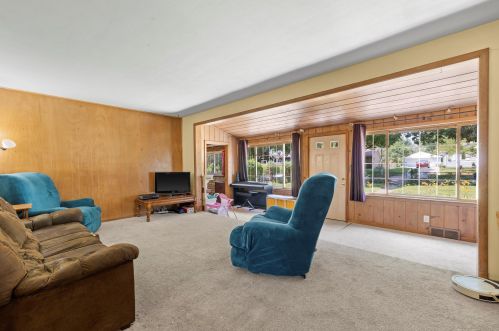 6238 103rd St, Milwaukee, WI 53225-1402