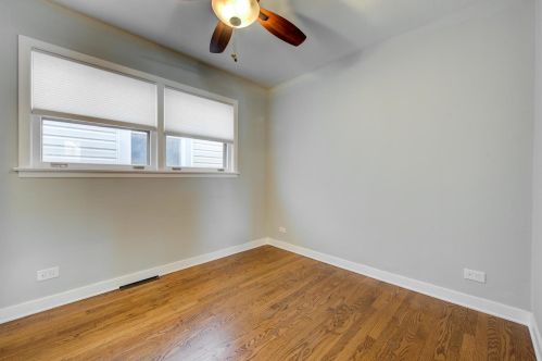 2959 Washtenaw Ave, Chicago IL 60645-3210 exterior