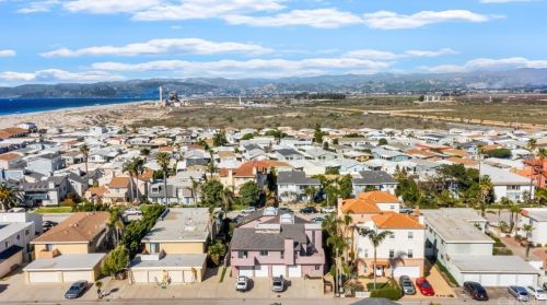 5356 Driftwood St, Oxnard CA 93035-1032 exterior