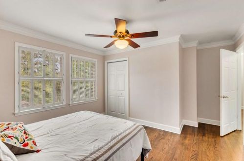 801 Defoors Ml Cir, Atlanta GA 30318-2392 exterior