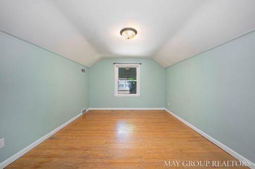 1136 Innes St, Grand Rapids MI 49503-3635 exterior