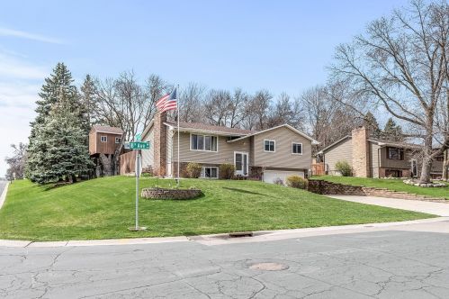 1402 18th Ave, Saint Paul, MN 55112-5514