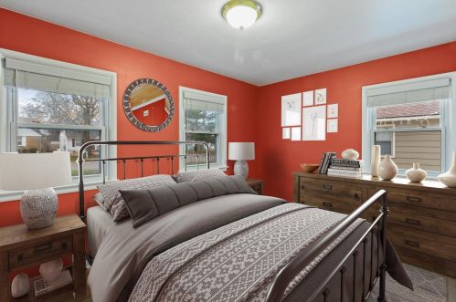 2119 Golfview Ave, Kalamazoo MI 49001-5223 exterior