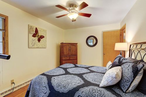 6038 Ironwood Ln, Milwaukee WI 53217-4423 exterior