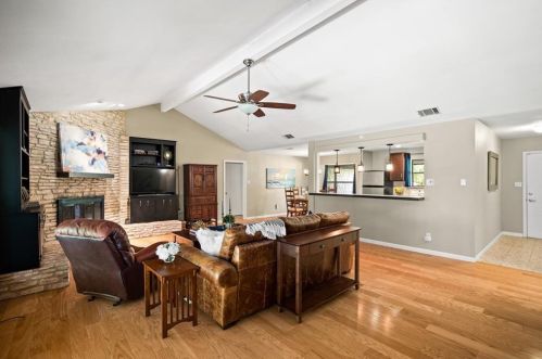 8709 Collingwood Dr, Austin TX 78748-5204 exterior