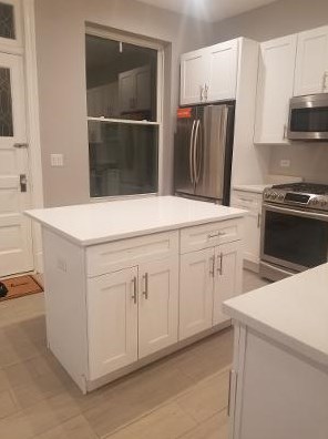 4113 Gladys Ave, Chicago IL 60624-3021 exterior