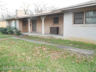 402 Grauwyler Rd, Irving TX  75061-2440 exterior