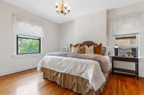 5226 Washington Pl, Saint Louis MO 63108-1116 exterior