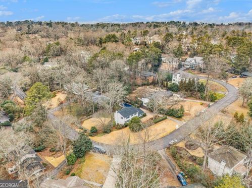 465 Elden Dr, Atlanta, GA 30342-2033