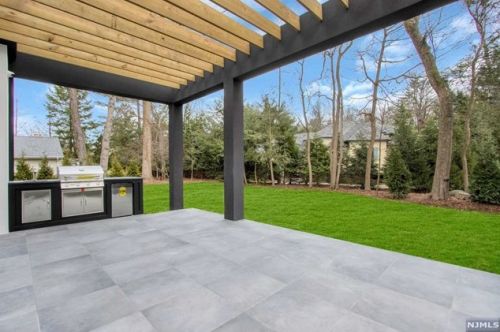 116 Lk Rd, Demarest NJ 07627-2236 exterior