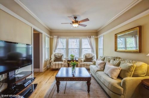 5316 Lieb Ave, Chicago, IL 60630-1422