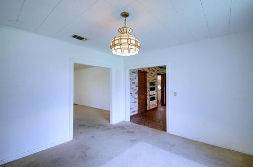 1300 August Dr, Austin TX 78753-2909 exterior