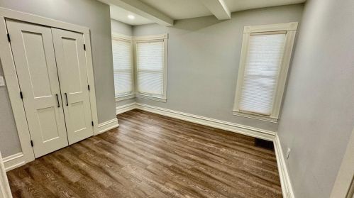 447 Dickinson St, Grand Rapids MI 49507-2109 exterior