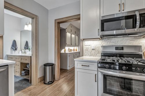 1411 Potter Ave, Milwaukee WI 53207-2115 exterior