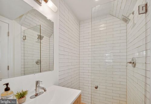 4401 Burlington Pl, Washington DC  20016-4421 exterior