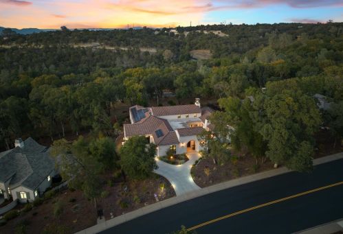 3840 Greenview Dr, Folsom CA  95762-5218 exterior