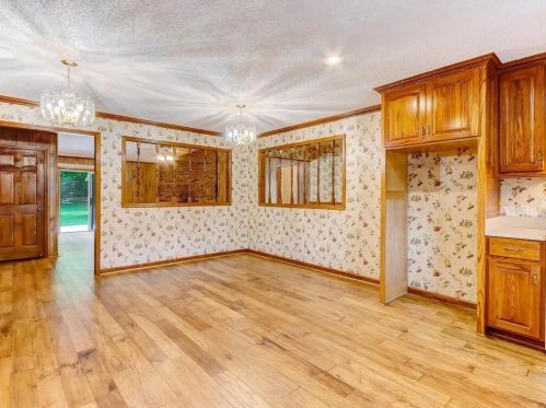 1028 Holly Dr, Gainesville GA 30501-2115 exterior