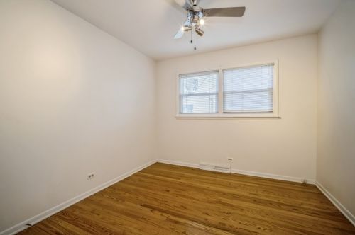 1621 Sunset Rdg Rd, Glenview IL 60025-2209 exterior