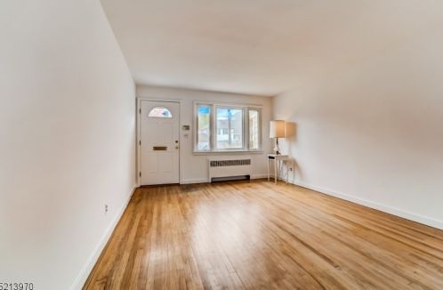 54 Nishuane Rd, Montclair NJ  07042-2425 exterior