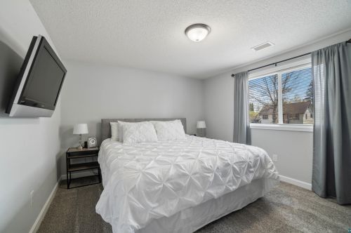 45 Deerwood St, Duluth MN 55811-3439 exterior