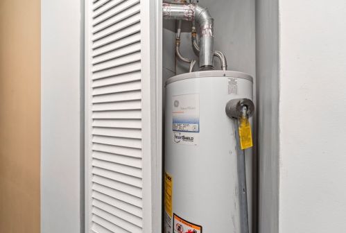 2720 Karlov Ave, Chicago IL 60652-3121 exterior