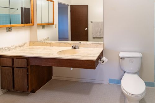 9063 70, Milwaukee WI 53223-2113 exterior