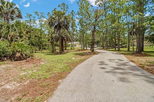 1941 22 Ave, Naples FL 34120-5422 exterior