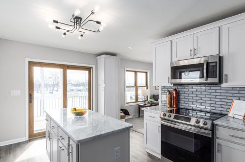 4054 5th Pl, Milwaukee, WI 53207-4336